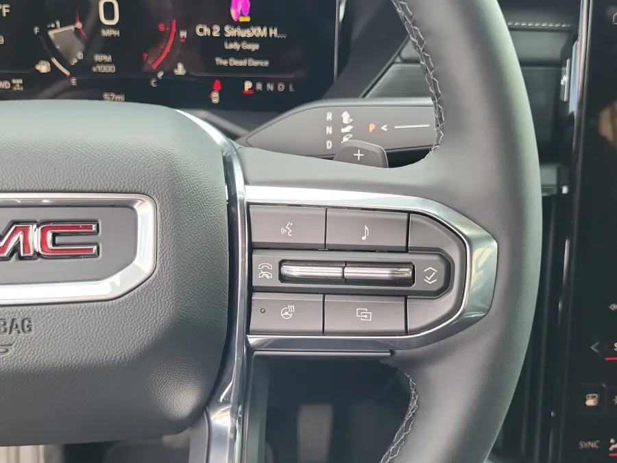 2026 GMC Acadia AWD Elevation | Photo 13 of 24