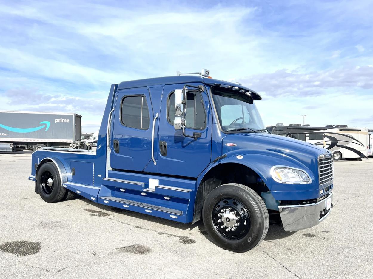 2016 Freightliner M2 106 Business Class | Photo 25 of 26