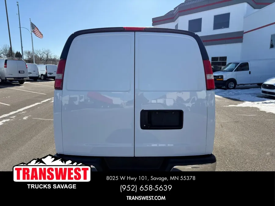 2017 Chevrolet Express 3500 Work Van | Photo 12 of 20