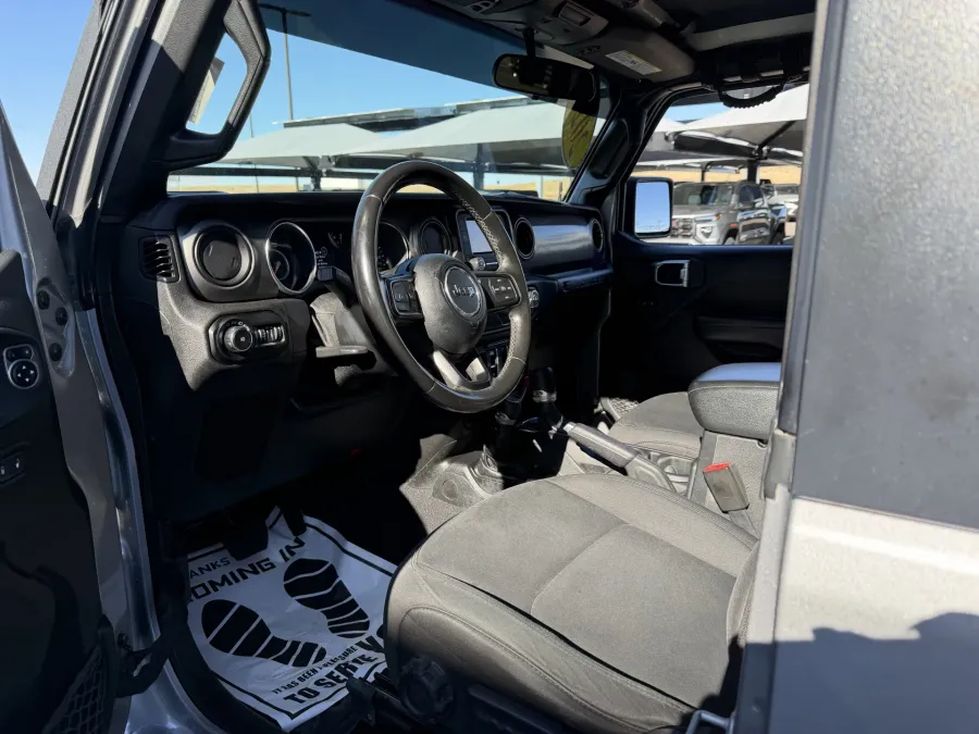 2020 Jeep Wrangler Sport S | Photo 12 of 14