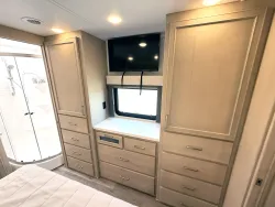 2026 Renegade Verona 40VRB | Thumbnail Photo 16 of 31