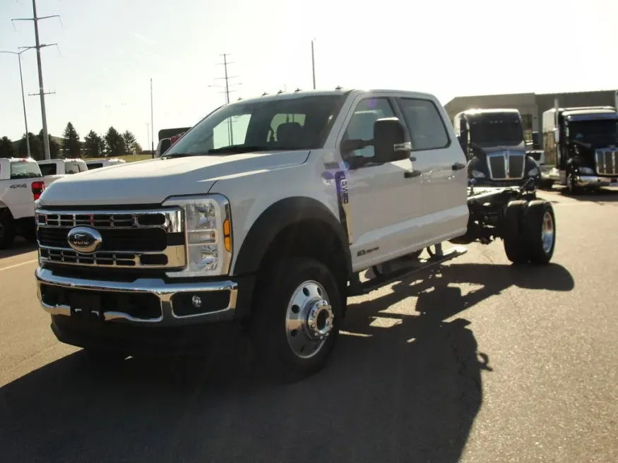 2026 Ford Super Duty F-550 XLT | Photo 13 of 13