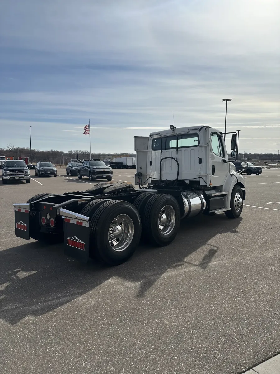 2019 Freightliner M2 112 | Photo 5 of 14