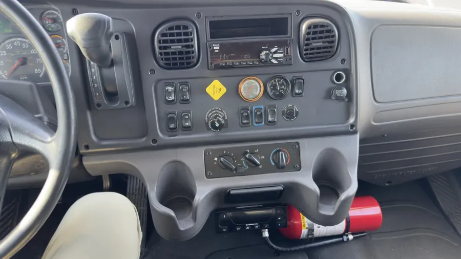 2019 Freightliner M2 106 | Photo 15 of 15