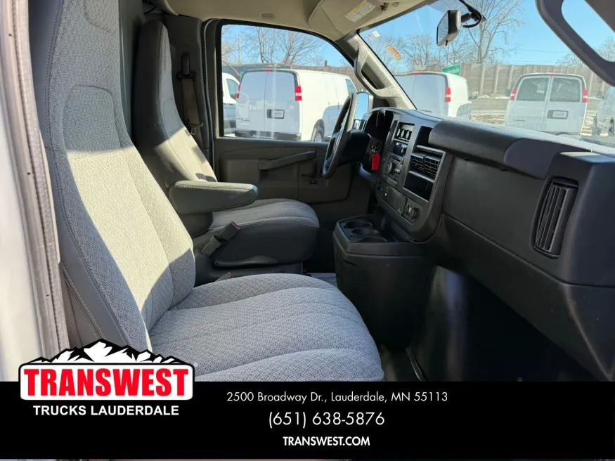 2017 Chevrolet Express 3500 Work Van | Photo 6 of 20