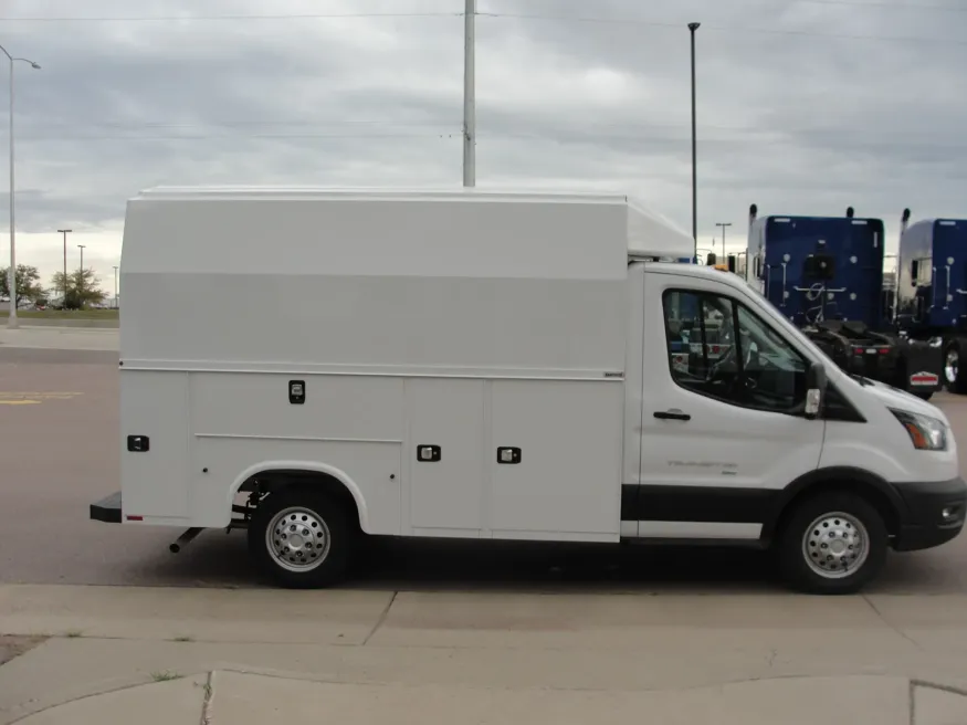 2024 Ford Transit-350 | Photo 4 of 14