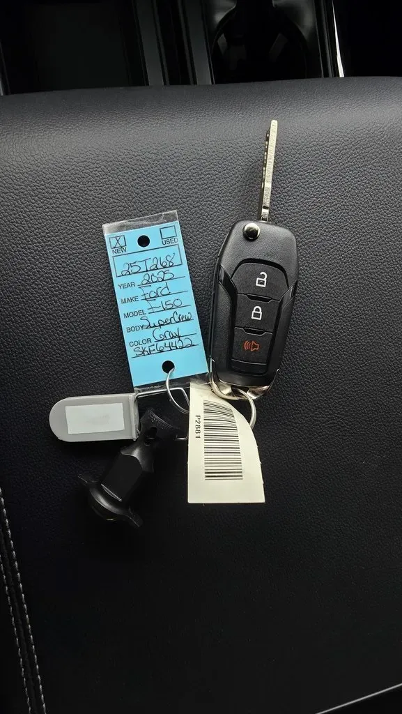 2025 Ford F-150 | Photo 25 of 30