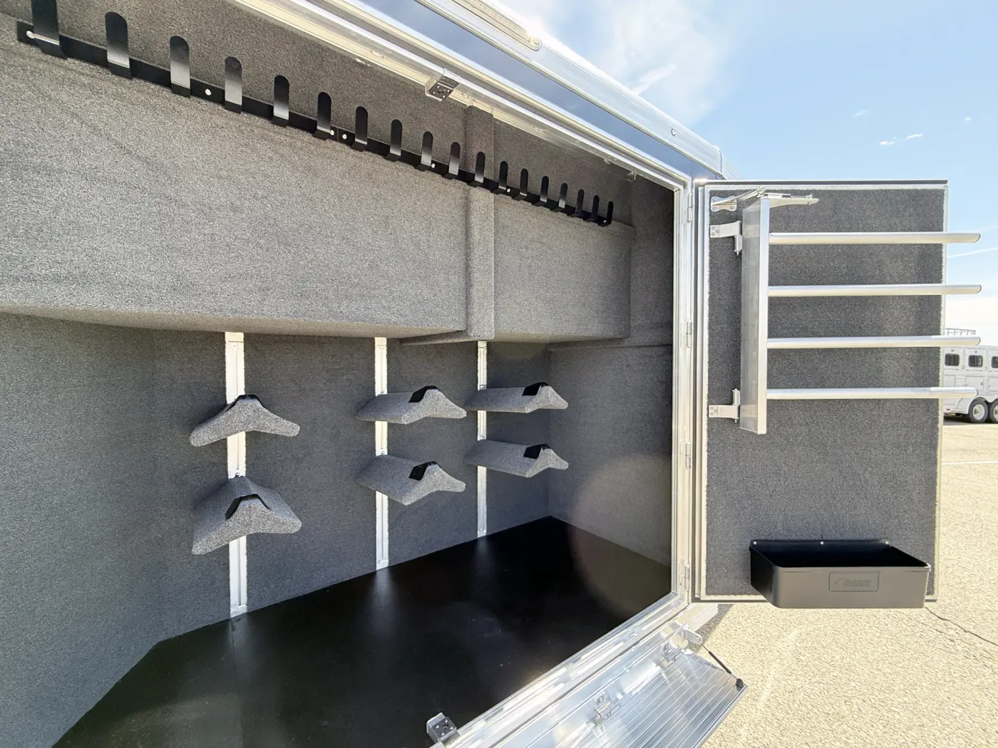 2027 Cimarron Winstar 5HGN | Photo 5 of 20