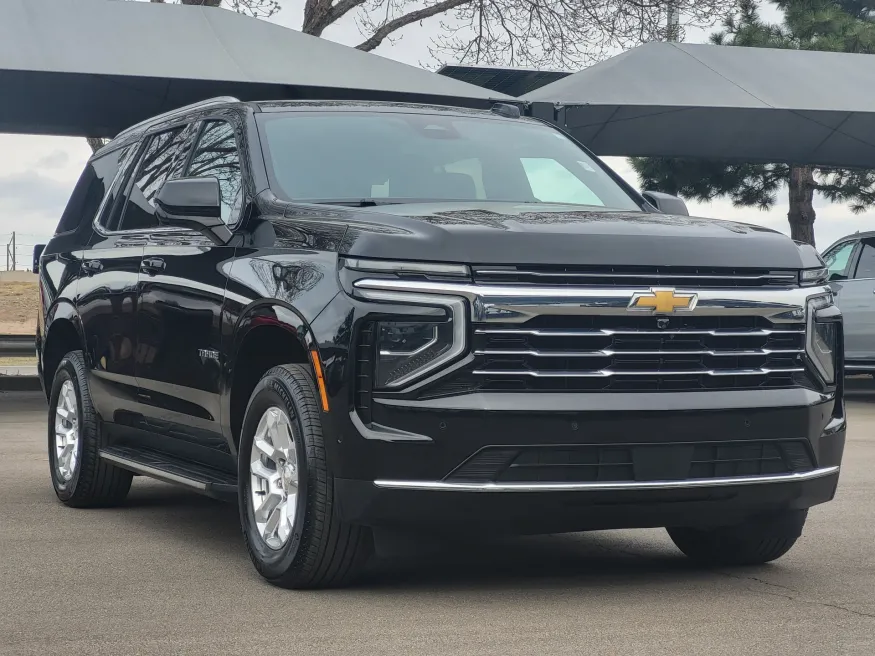 2025 Chevrolet Tahoe LT | Photo 2 of 25