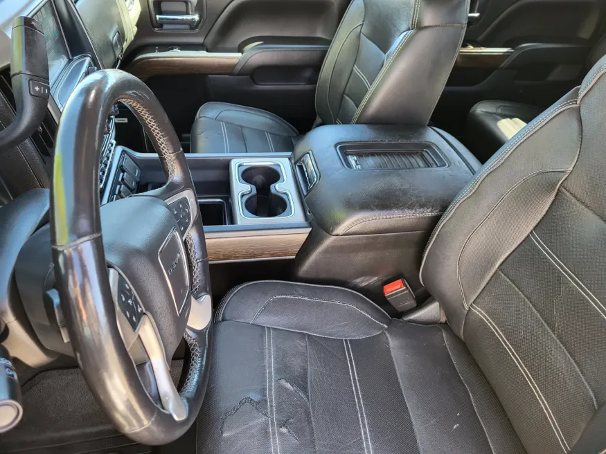 2019 GMC Sierra 3500HD Denali | Photo 11 of 24