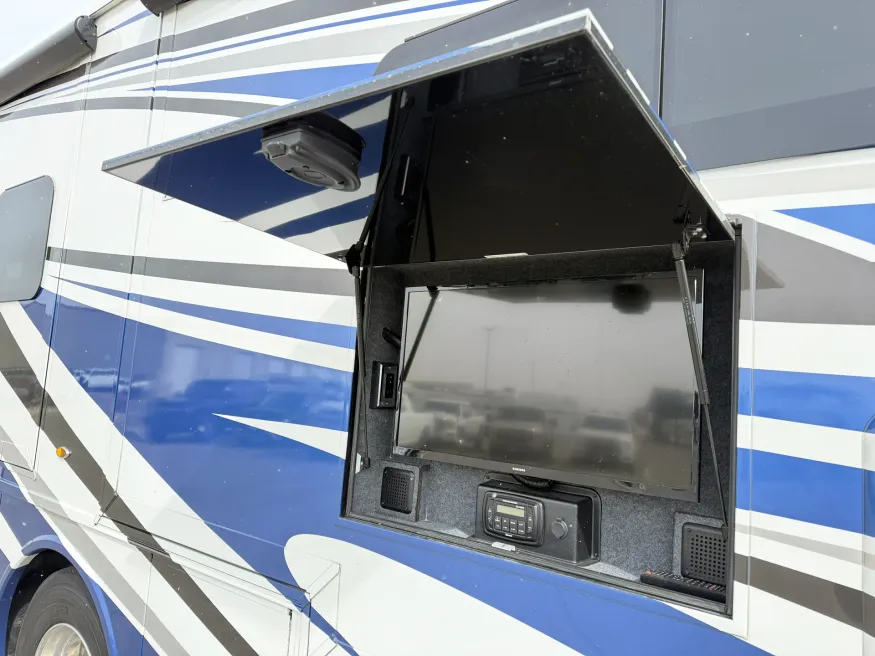 2022 Newmar Canyon Star 3722 | Photo 24 of 28