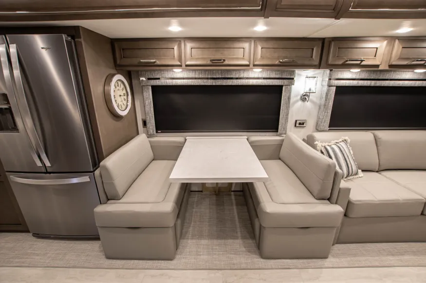 2026 Newmar Ventana 4369 | Photo 13 of 25