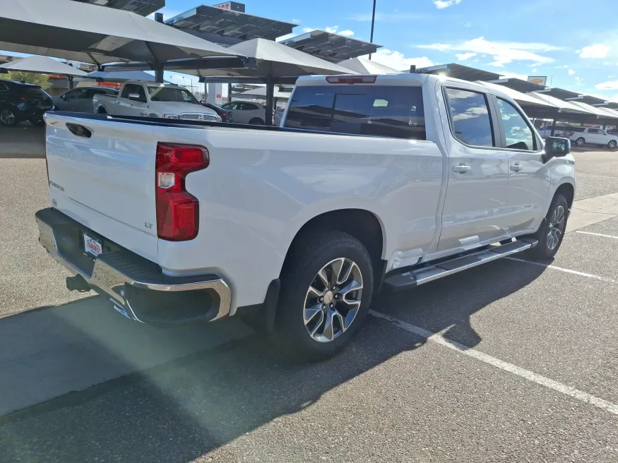2026 Chevrolet Silverado 1500 LT | Photo 4 of 20