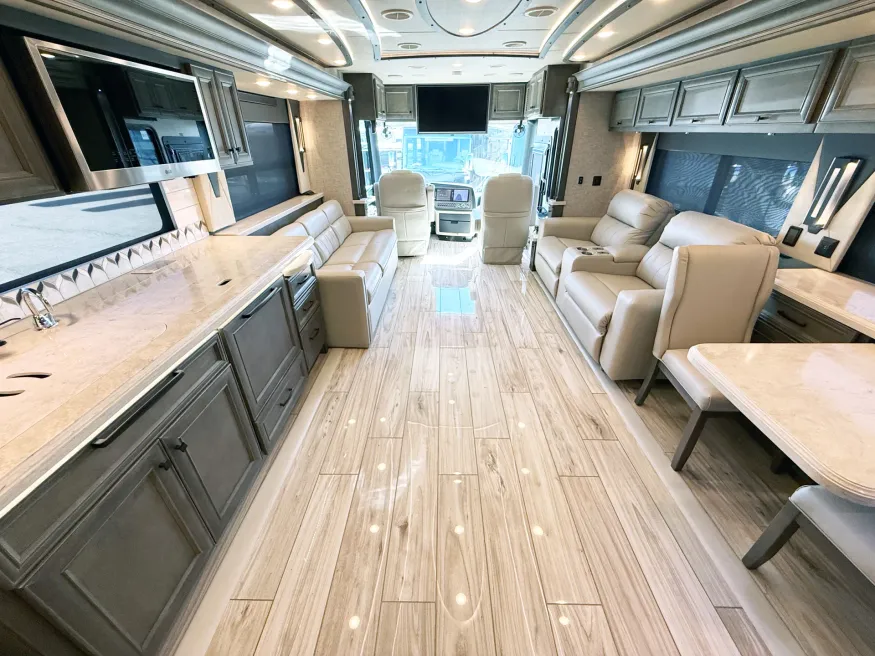 2023 Tiffin Allegro Bus 45FP | Photo 5 of 35