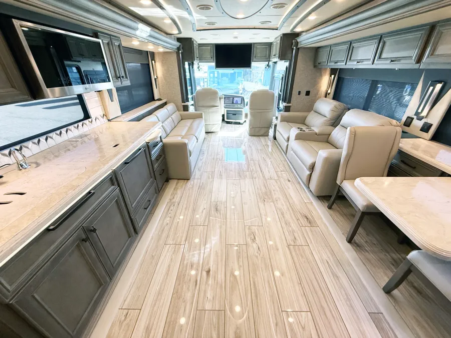 2023 Tiffin Allegro Bus 45FP | Photo 5 of 35