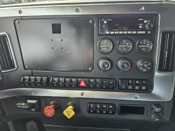 2025 Western Star 47X | Thumbnail Photo 18 of 19