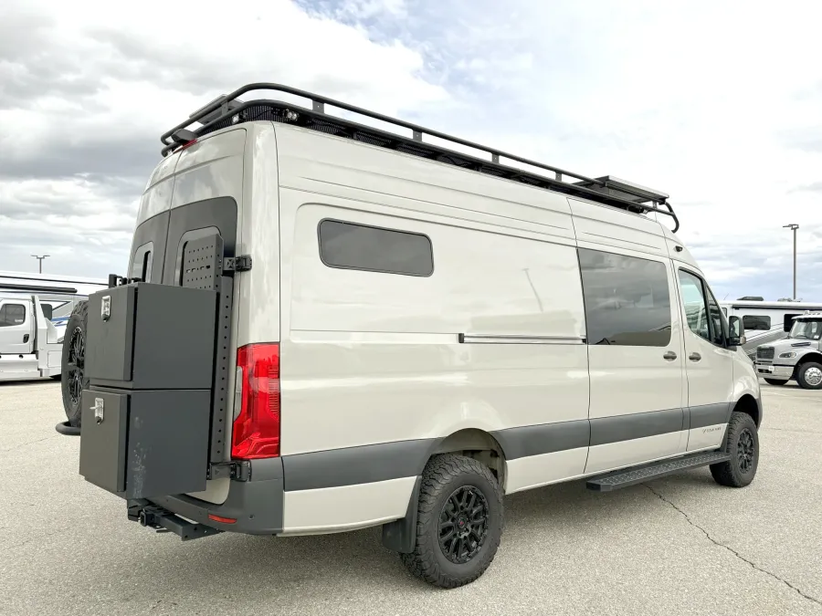 2024 Mercedes Benz 170 Ultra | Photo 19 of 22