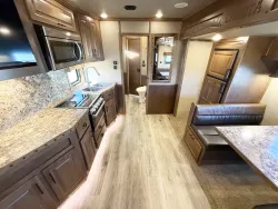 2022 Lakota Bighorn 6HLQ | Thumbnail Photo 3 of 26