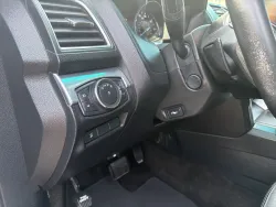 2016 Ford Explorer Limited | Thumbnail Photo 16 of 24