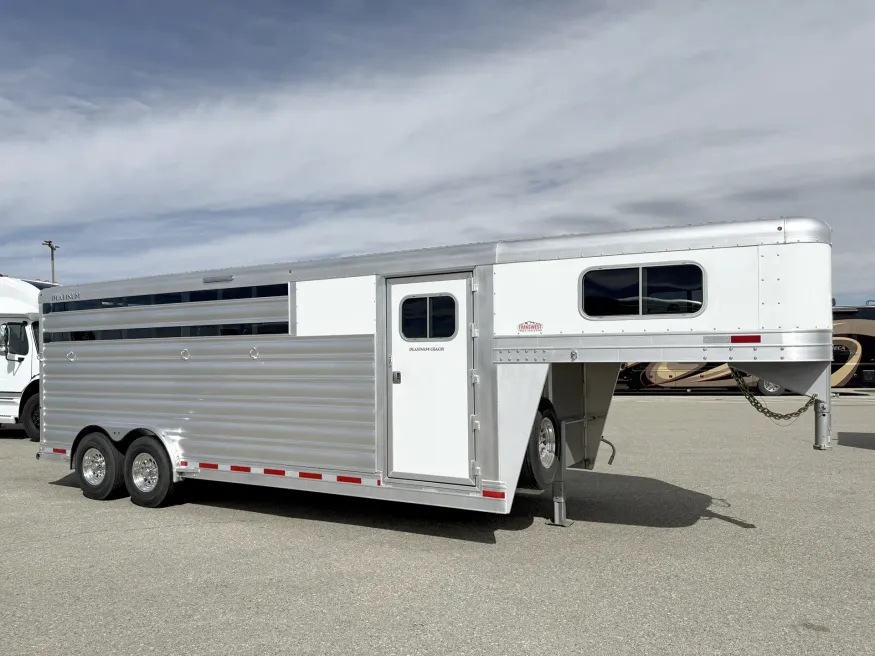 2024 Platinum Coach 4HGN | Photo 1 of 16