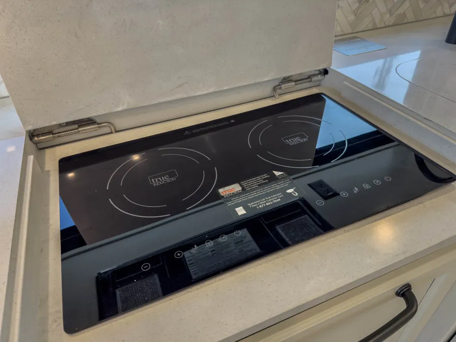 2026 Tiffin Allegro Red 37BA | Photo 18 of 28