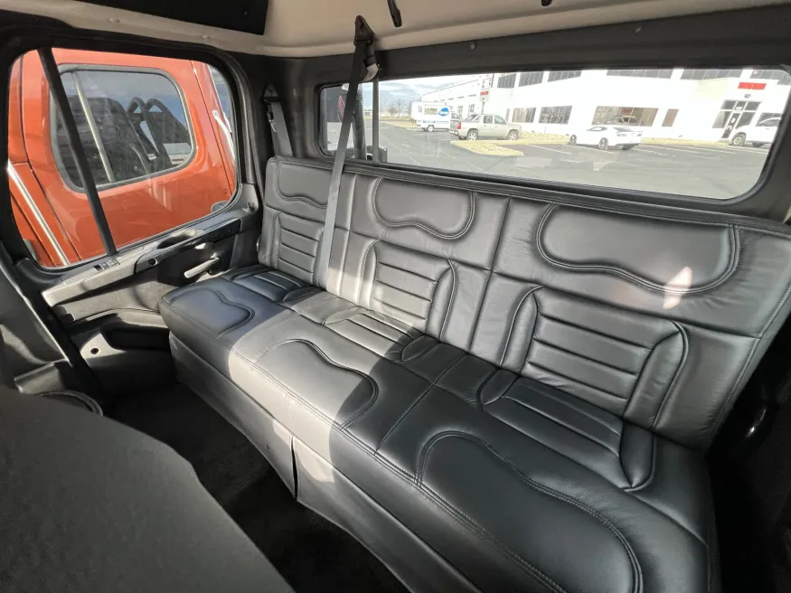 2024 Freightliner M2 106 Bolt | Photo 17 of 20