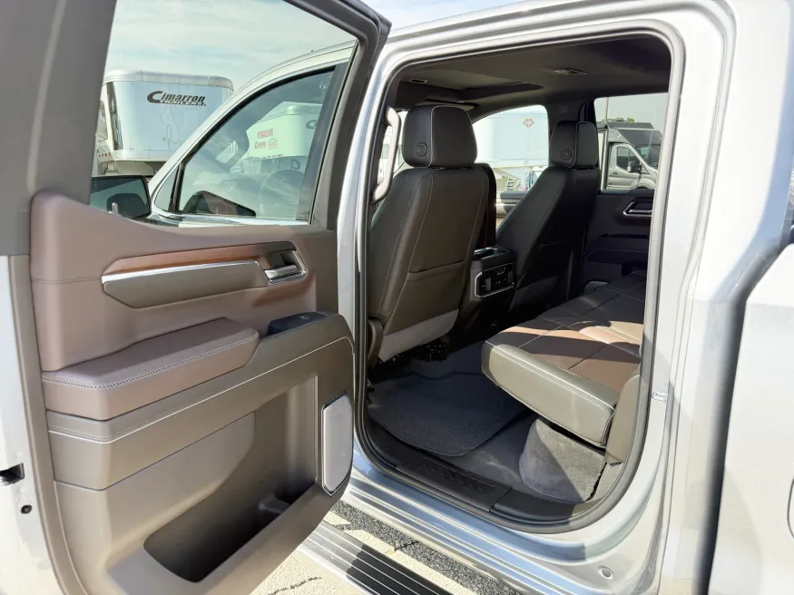 2024 GMC Sierra 1500 Denali | Photo 9 of 24