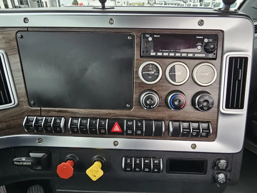 2022 Western Star 49X | Photo 11 of 16