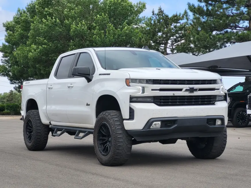2021 Chevrolet Silverado 1500 RST | Photo 2 of 24