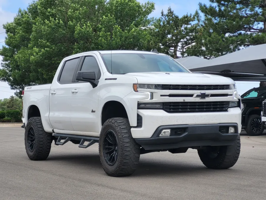 2021 Chevrolet Silverado 1500 RST | Photo 2 of 24