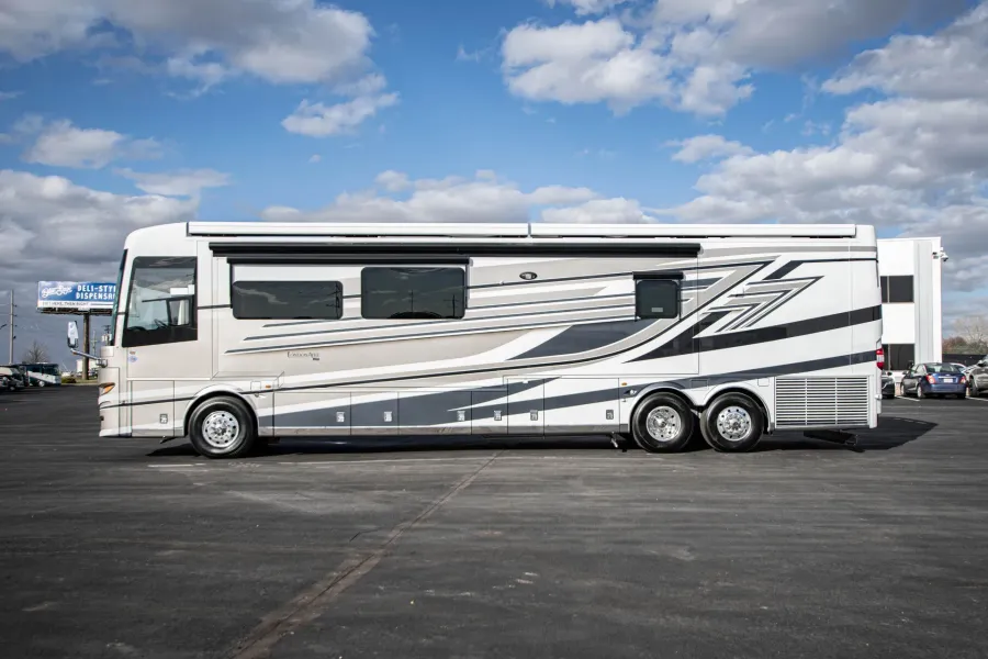 2026 Newmar London Aire 4551 | Photo 1 of 47
