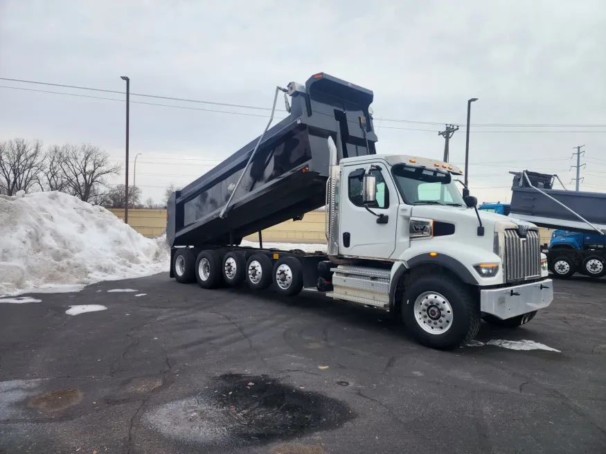 2023 Western Star 47X | Photo 4 of 14