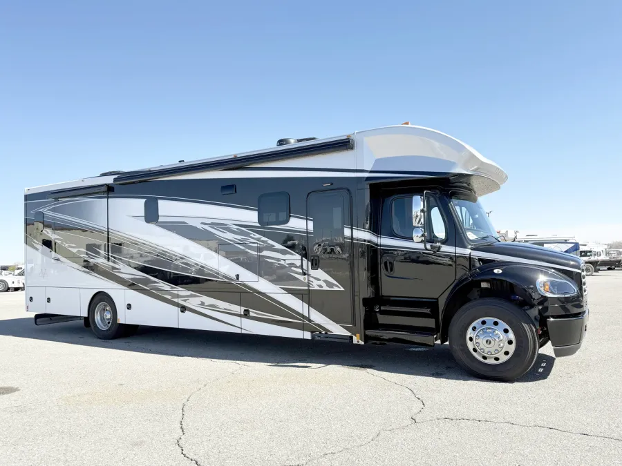 2026 Renegade Verona 40VRB | Photo 1 of 31