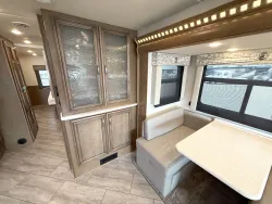 2021 Newmar Bay Star 3626 | Thumbnail Photo 10 of 27