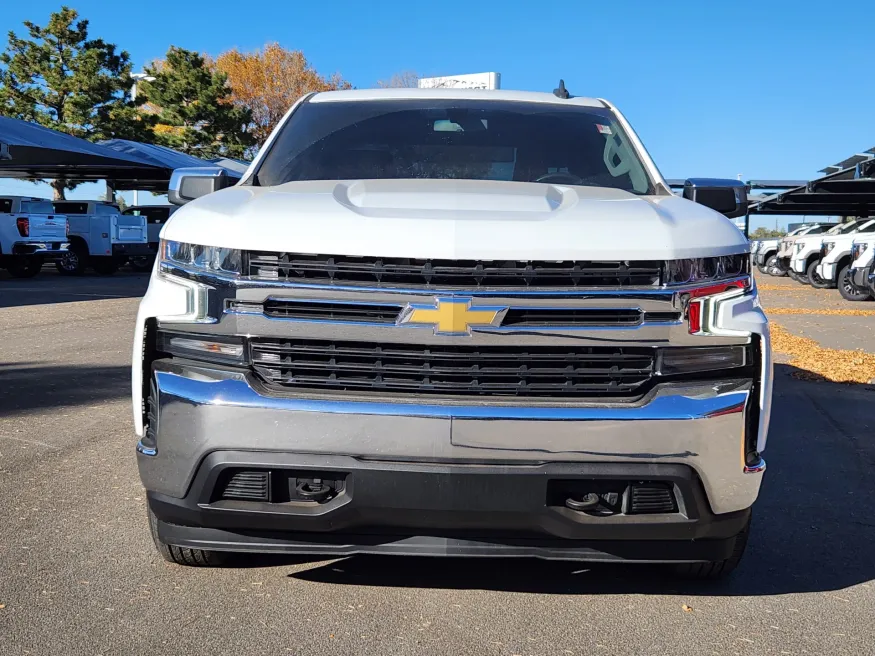 2021 Chevrolet Silverado 1500 LT | Photo 4 of 31