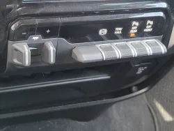 2024 RAM 2500 Laramie | Thumbnail Photo 16 of 24