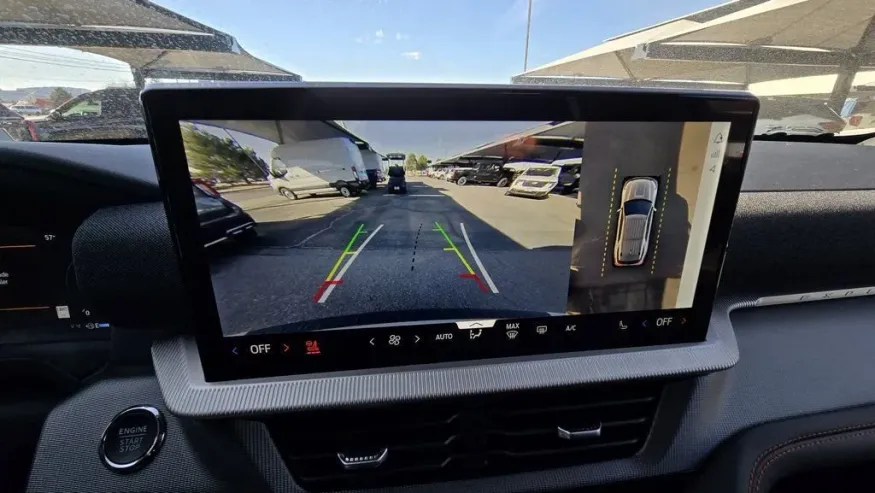 2026 Ford Explorer | Photo 22 of 34