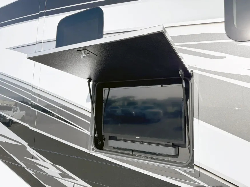 2026 Renegade Verona 40VTS | Photo 25 of 31