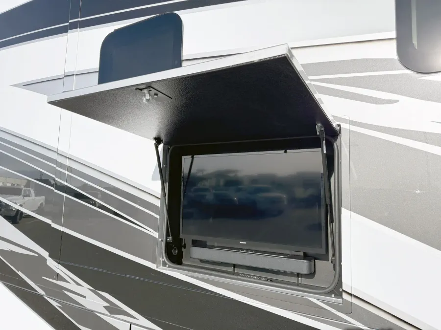 2026 Renegade Verona 40VTS | Photo 25 of 31