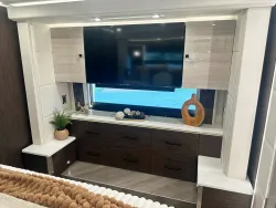 2023 Emerald Luxury Coaches Prevost H3-45 Triple Slide | Thumbnail Photo 28 of 41