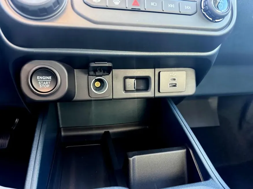 2026 Ford Maverick | Photo 17 of 21