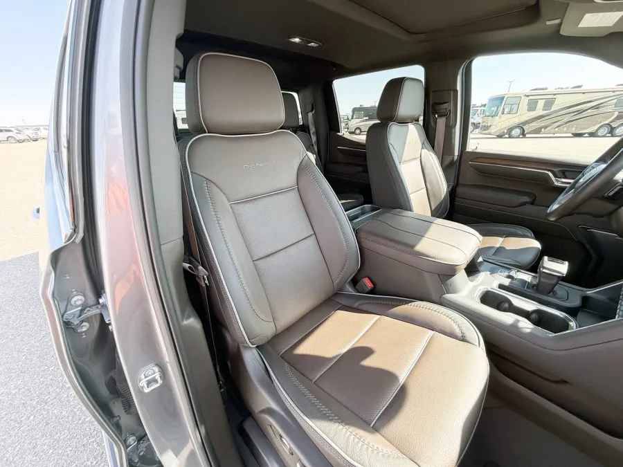 2024 GMC Sierra 1500 Denali | Photo 22 of 24
