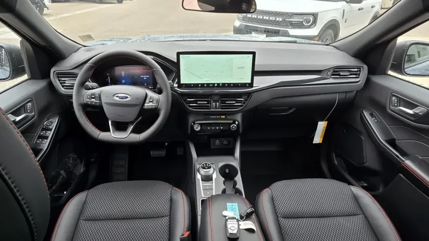 2026 Ford Escape | Photo 26 of 30