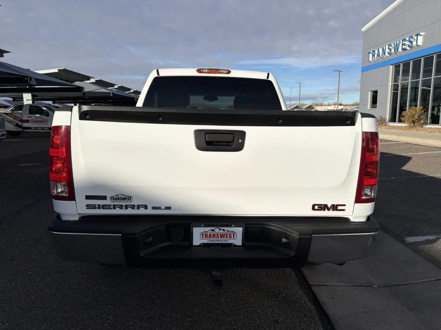 2012 GMC Sierra 1500 SLE | Photo 3 of 17