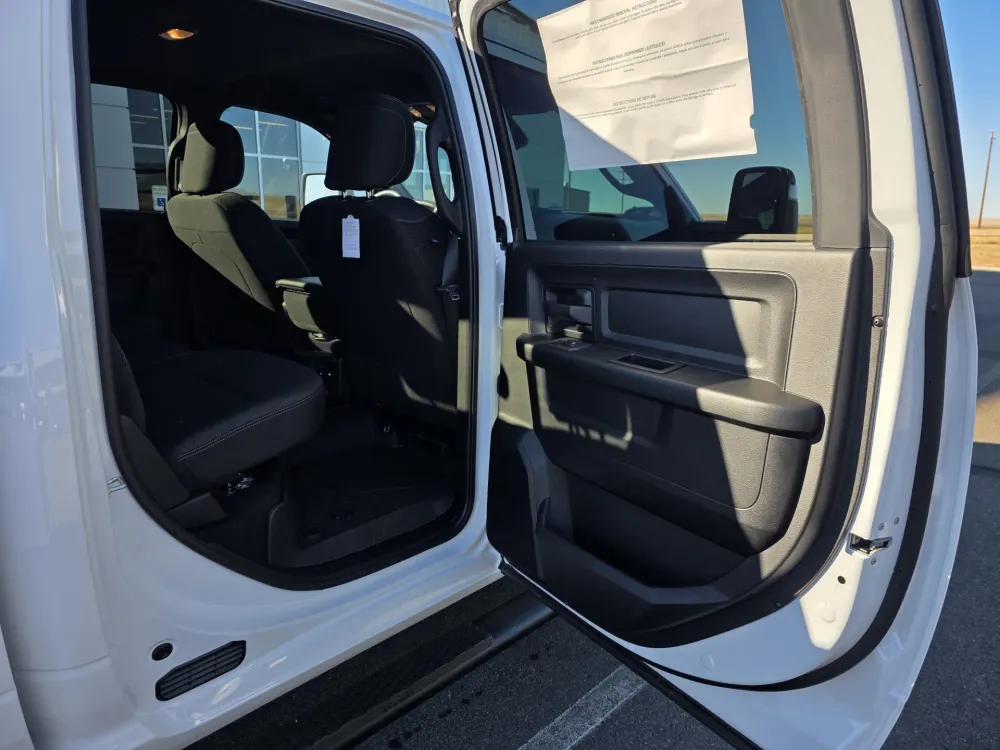 2026 RAM 3500 Tradesman - Photo 13