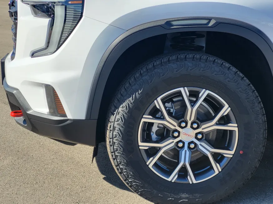 2026 GMC Acadia AT4 | Photo 8 of 27