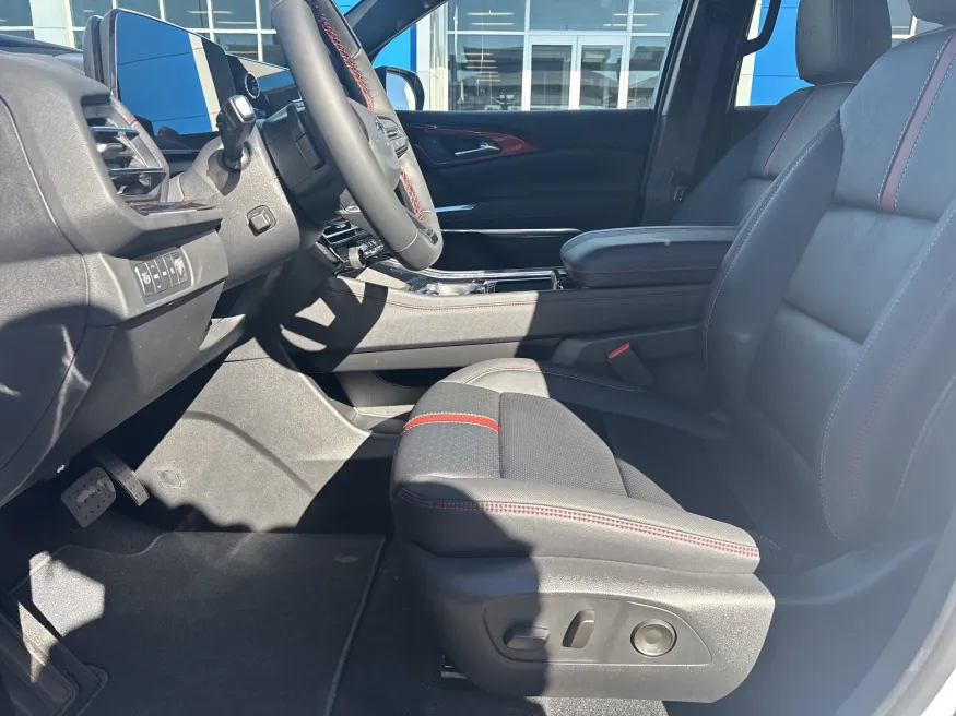 2026 Chevrolet Traverse AWD RS | Photo 17 of 23