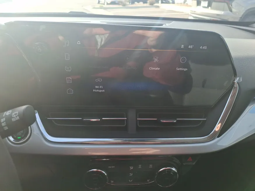 2026 Chevrolet Trax LT | Photo 14 of 18