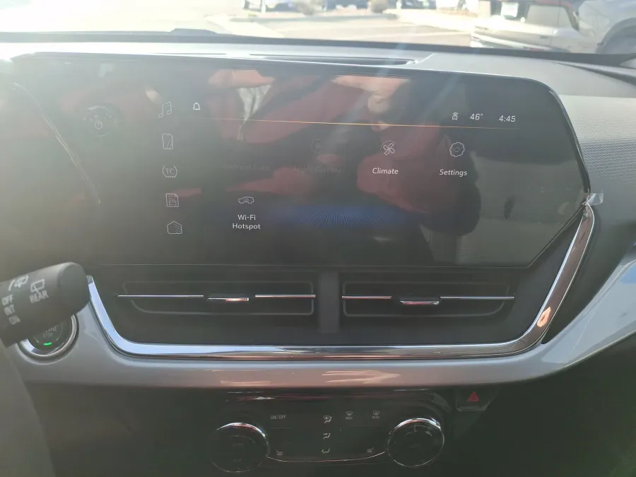 2026 Chevrolet Trax LT | Photo 14 of 18