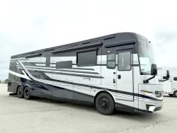 2026 Newmar London Aire 4551 | Thumbnail Photo 1 of 33